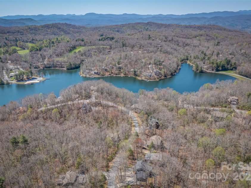 46 Wahuhu Court, Brevard, NC 28712.  MLS# CAR4241223, YatesRealty ID 1753. 