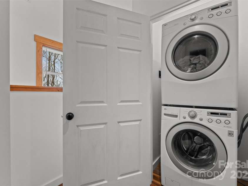 46 Wahuhu Court, Brevard, NC 28712.  MLS# CAR4241223, YatesRealty ID 1753. 