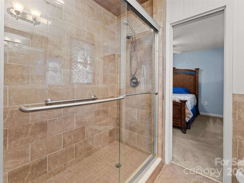 46 Wahuhu Court, Brevard, NC 28712.  MLS# CAR4241223, YatesRealty ID 1753. 