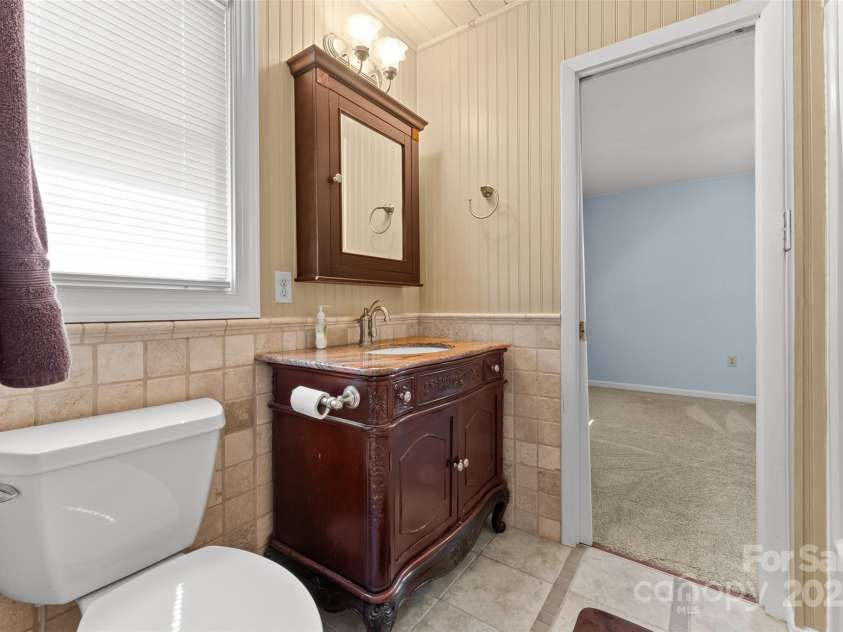 46 Wahuhu Court, Brevard, NC 28712.  MLS# CAR4241223, YatesRealty ID 1753. 