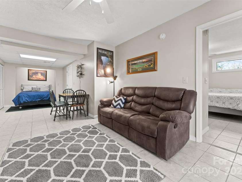 46 Wahuhu Court, Brevard, NC 28712.  MLS# CAR4241223, YatesRealty ID 1753. 