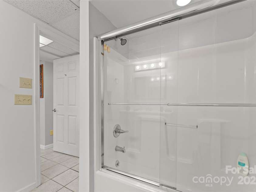 46 Wahuhu Court, Brevard, NC 28712.  MLS# CAR4241223, YatesRealty ID 1753. 