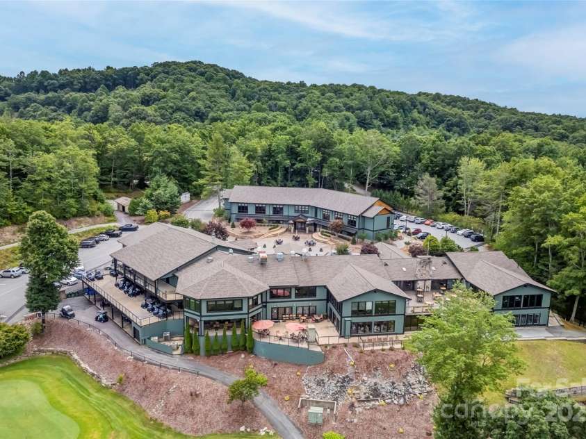 46 Wahuhu Court, Brevard, NC 28712.  MLS# CAR4241223, YatesRealty ID 1753. 