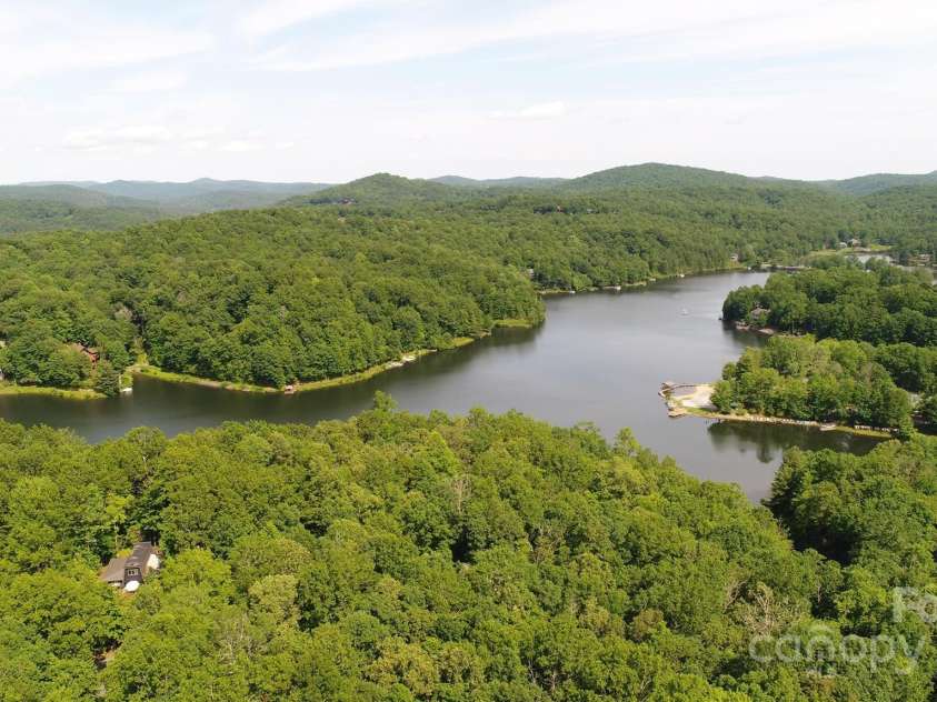 46 Wahuhu Court, Brevard, NC 28712.  MLS# CAR4241223, YatesRealty ID 1753. 