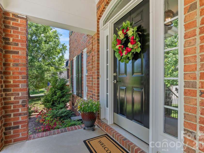 140 Foxfield Park Drive, Mooresville, NC 28115.  MLS# CAR4374750, YatesRealty ID 17530. 