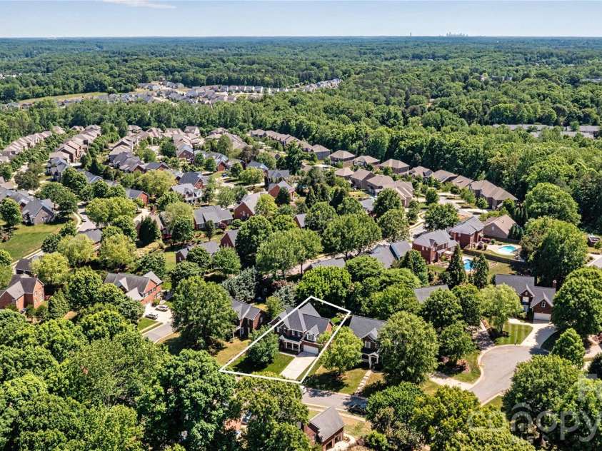 140 Foxfield Park Drive, Mooresville, NC 28115.  MLS# CAR4374750, YatesRealty ID 17530. 