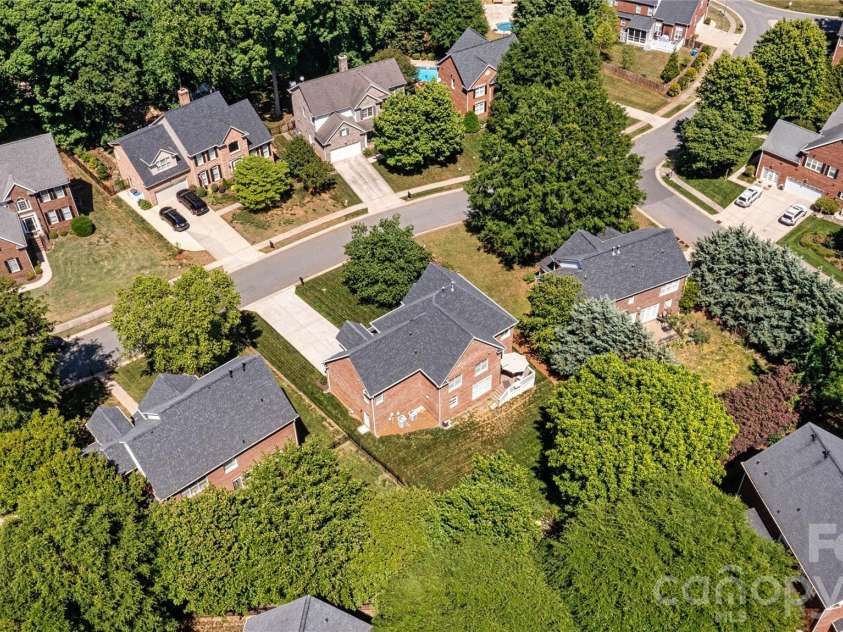 140 Foxfield Park Drive, Mooresville, NC 28115.  MLS# CAR4374750, YatesRealty ID 17530. 