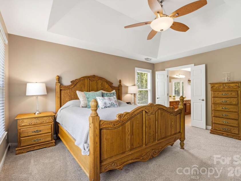 140 Foxfield Park Drive, Mooresville, NC 28115.  MLS# CAR4374750, YatesRealty ID 17530. Primary Suite Second Floor