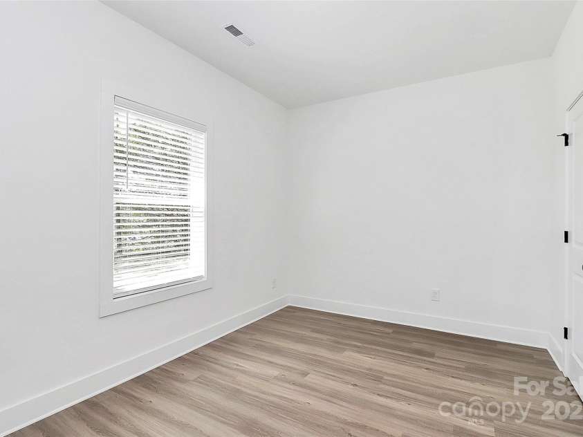 872 Old Mocksville Road, Statesville, NC 28625.  MLS# CAR4205003, YatesRealty ID 17531. 