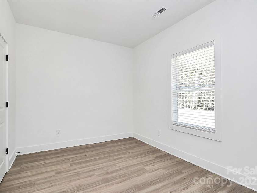 872 Old Mocksville Road, Statesville, NC 28625.  MLS# CAR4205003, YatesRealty ID 17531. 