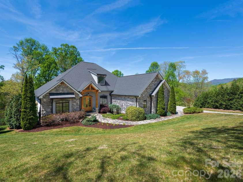28 Falling Star Court, Fletcher, NC 28732.  MLS# CAR4375570, YatesRealty ID 17533. 