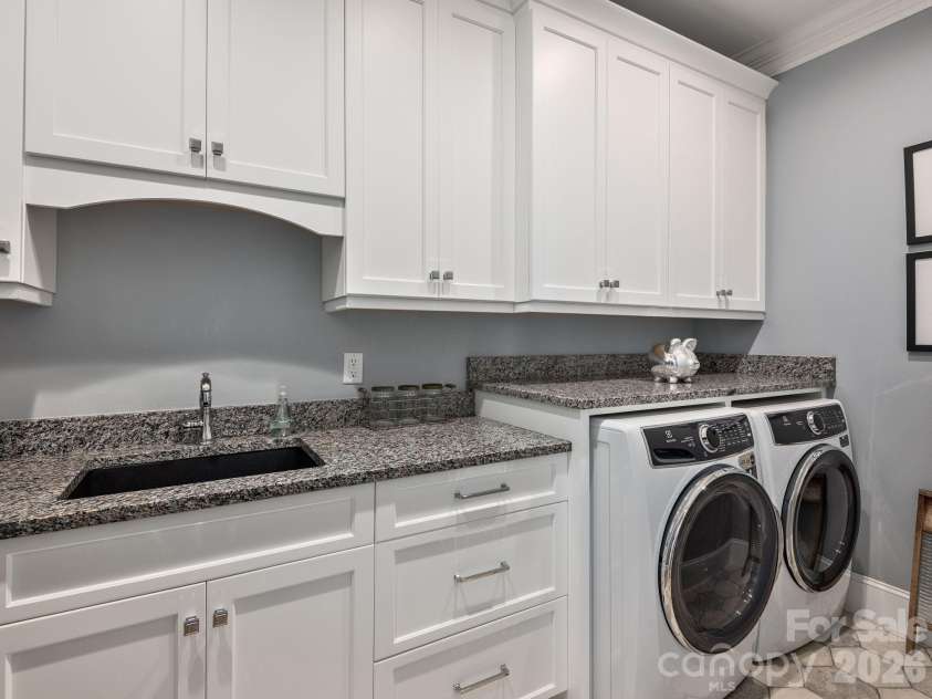 28 Falling Star Court, Fletcher, NC 28732.  MLS# CAR4375570, YatesRealty ID 17533. 