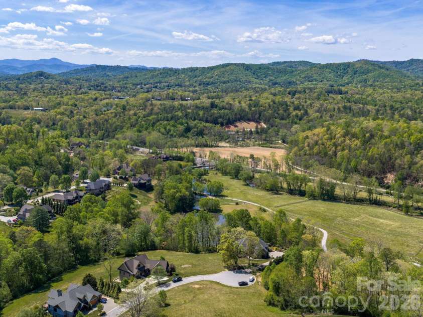 28 Falling Star Court, Fletcher, NC 28732.  MLS# CAR4375570, YatesRealty ID 17533. 