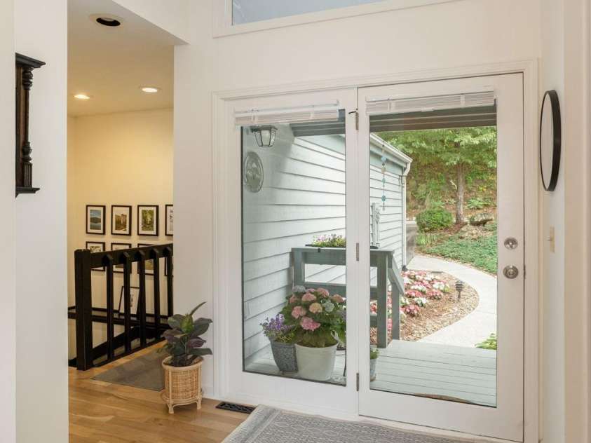 104 SUNNY VIEW Lane, Flat Rock, NC 28739.  MLS# CAR4266917, YatesRealty ID 17534. 