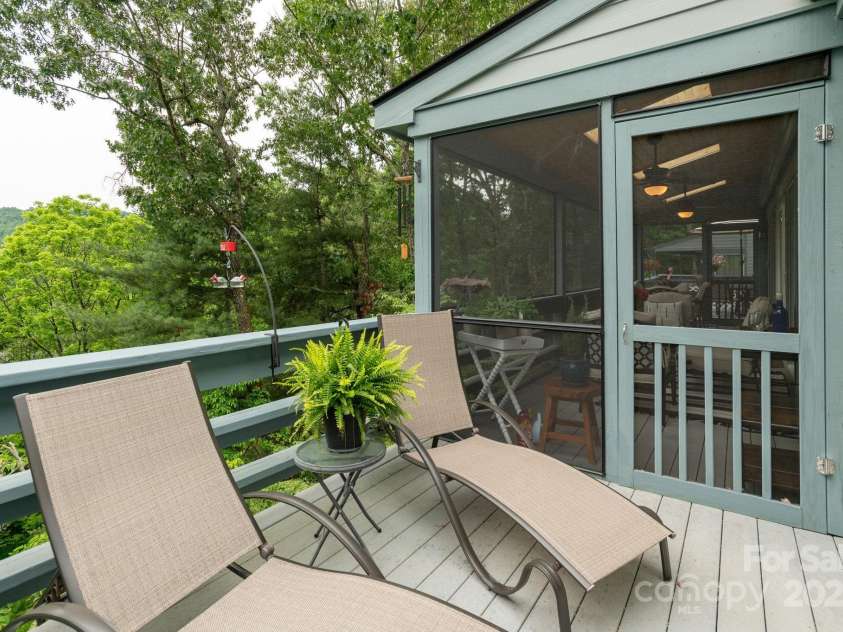 104 SUNNY VIEW Lane, Flat Rock, NC 28739.  MLS# CAR4266917, YatesRealty ID 17534. 