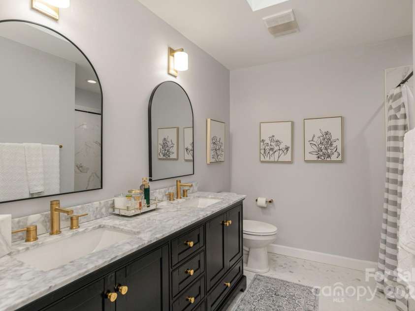 104 SUNNY VIEW Lane, Flat Rock, NC 28739.  MLS# CAR4266917, YatesRealty ID 17534. 