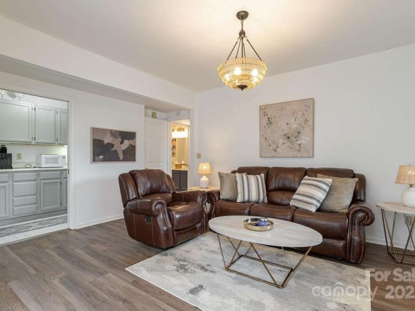 104 SUNNY VIEW Lane, Flat Rock, NC 28739.  MLS# CAR4266917, YatesRealty ID 17534. 