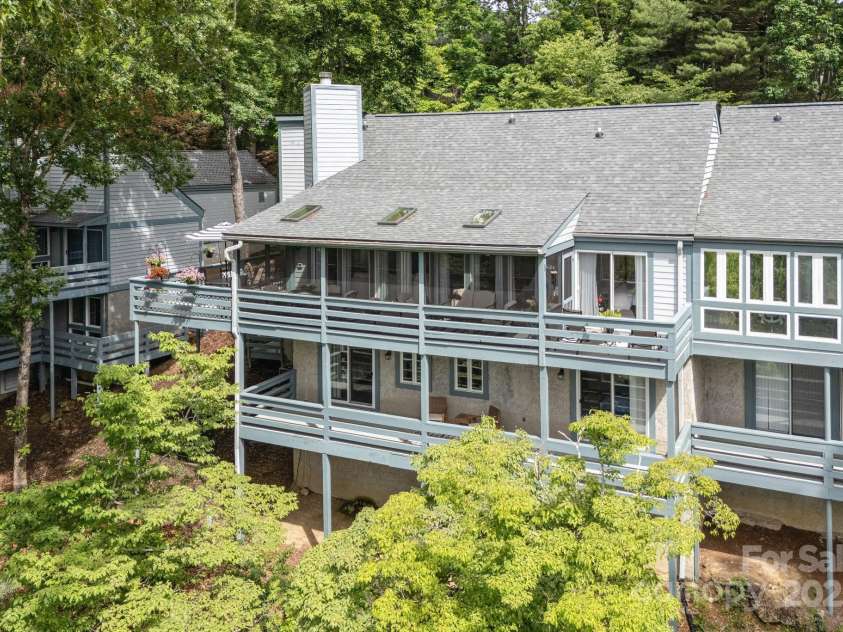 104 SUNNY VIEW Lane, Flat Rock, NC 28739.  MLS# CAR4266917, YatesRealty ID 17534. 