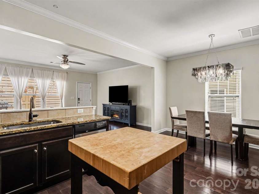 12521 Druids Glen Drive, Pineville, NC 28134.  MLS# CAR4372113, YatesRealty ID 17534. 