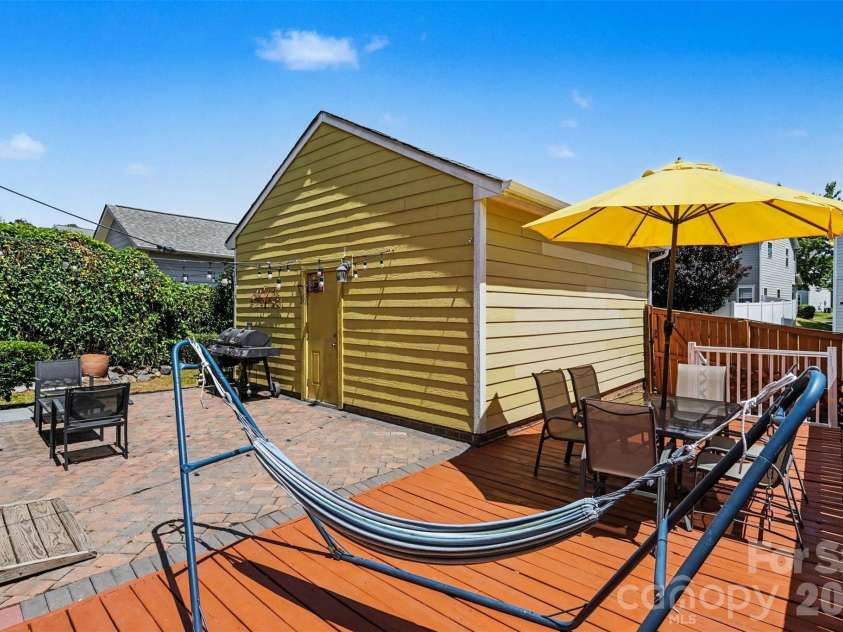 12521 Druids Glen Drive, Pineville, NC 28134.  MLS# CAR4372113, YatesRealty ID 17534. 