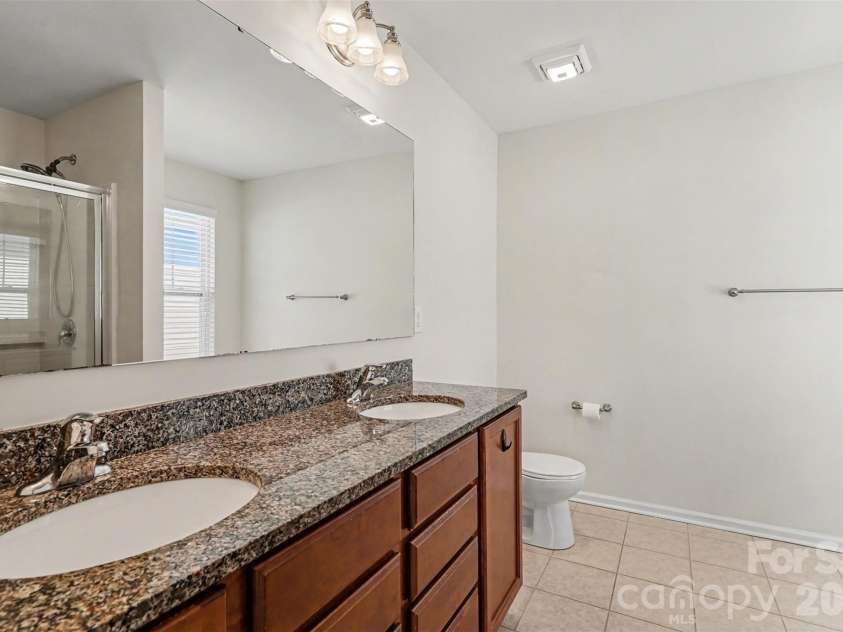 12521 Druids Glen Drive, Pineville, NC 28134.  MLS# CAR4372113, YatesRealty ID 17534. Primary Bathroom