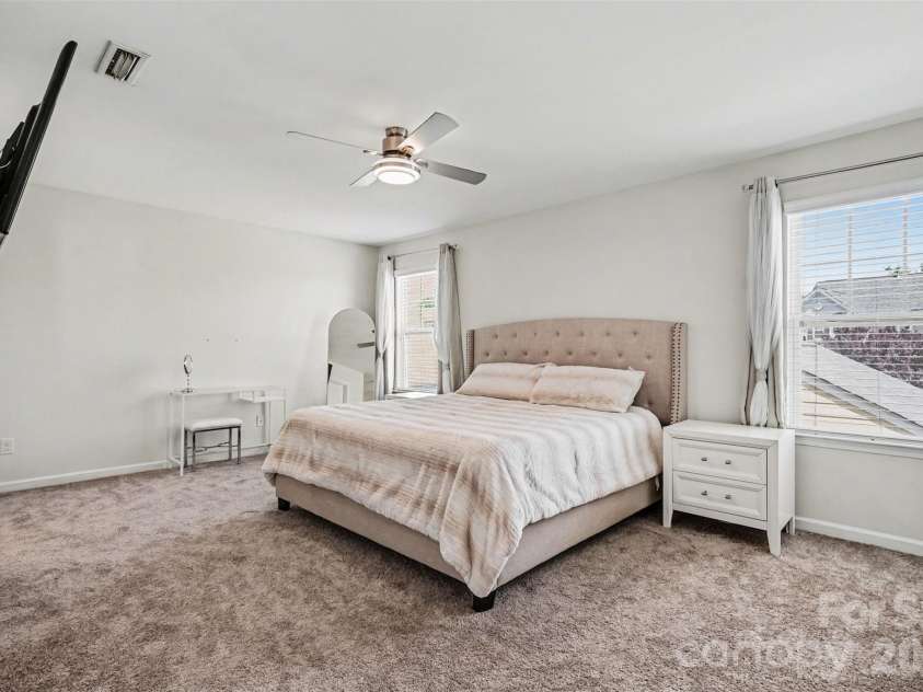 12521 Druids Glen Drive, Pineville, NC 28134.  MLS# CAR4372113, YatesRealty ID 17534. Primary Bedroom