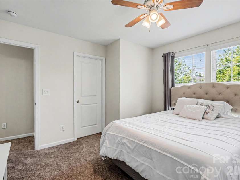 12521 Druids Glen Drive, Pineville, NC 28134.  MLS# CAR4372113, YatesRealty ID 17534. Walk-In Closet