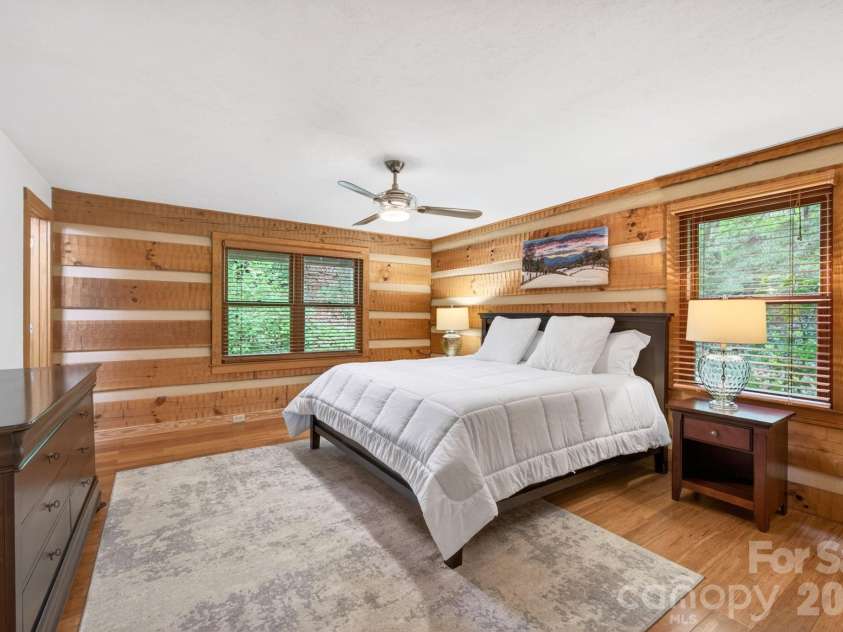 14 Weeping Cherry Forest Road, Fairview, NC 28730.  MLS# CAR4356619, YatesRealty ID 17536. Large primary bedroom