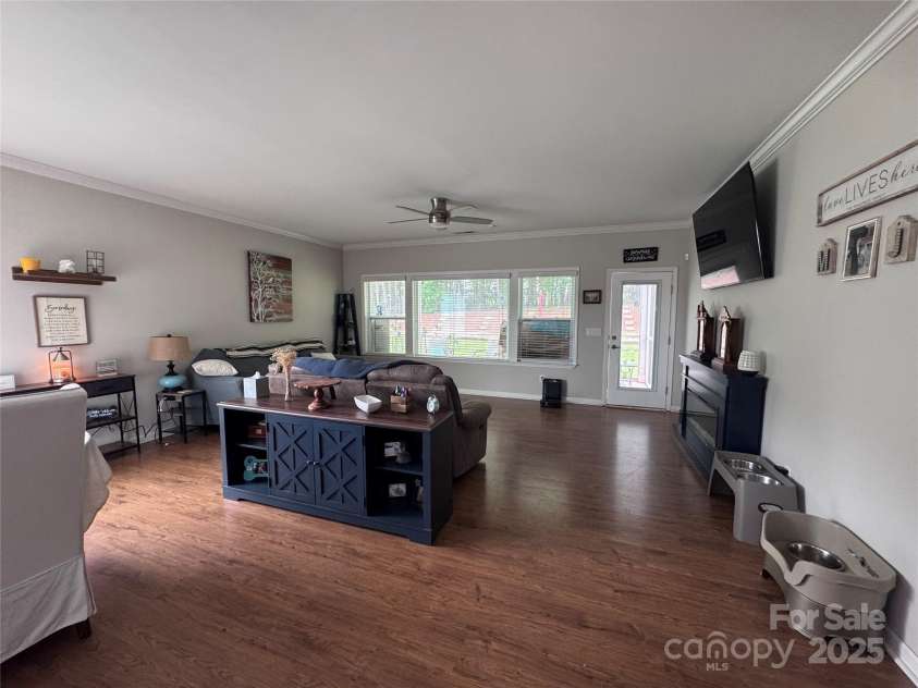 16142 Commodore Drive, Lancaster, SC 29720.  MLS# CAR4266577, YatesRealty ID 17536. 