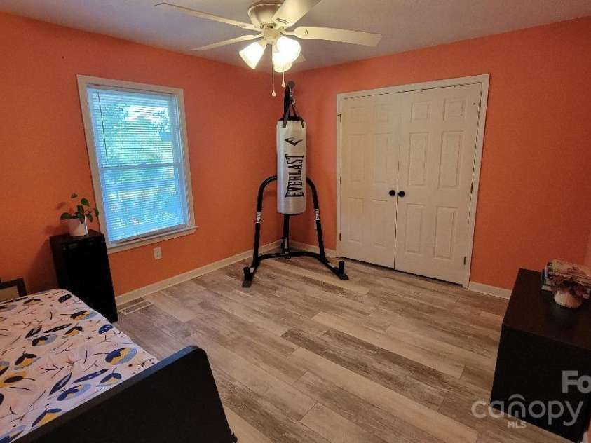 10 Haven Crest Lane, Fletcher, NC 28732.  MLS# CAR4266553, YatesRealty ID 17537. 