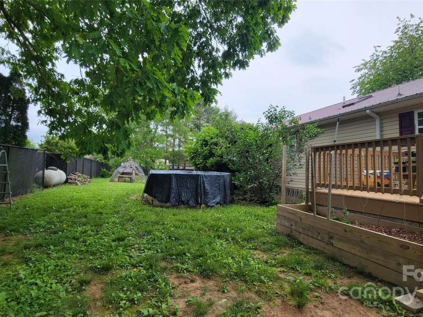 10 Haven Crest Lane, Fletcher, NC 28732.  MLS# CAR4266553, YatesRealty ID 17537. 