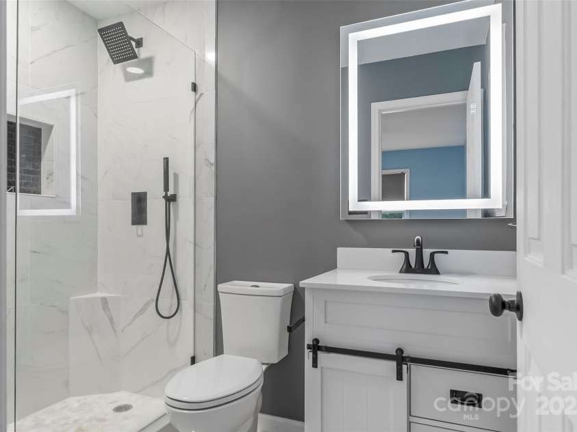 10 Haven Crest Lane, Fletcher, NC 28732.  MLS# CAR4321217, YatesRealty ID 17537. 