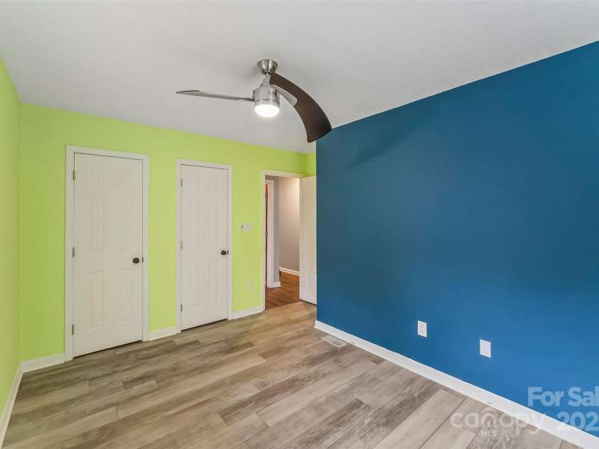 10 Haven Crest Lane, Fletcher, NC 28732.  MLS# CAR4321217, YatesRealty ID 17537. 