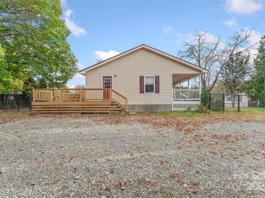 10 Haven Crest Lane, Fletcher, NC 28732.  MLS# CAR4321217, YatesRealty ID 17537. 