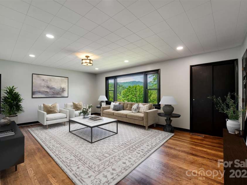 191 Rolling Green Drive, Sylva, NC 28779.  MLS# CAR4267172, YatesRealty ID 17538. 