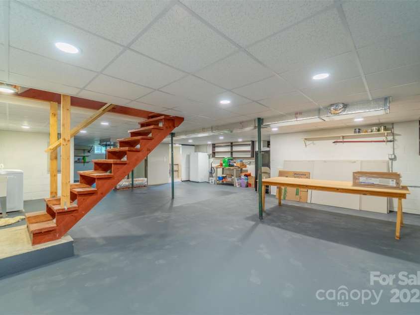 191 Rolling Green Drive, Sylva, NC 28779.  MLS# CAR4267172, YatesRealty ID 17538. 