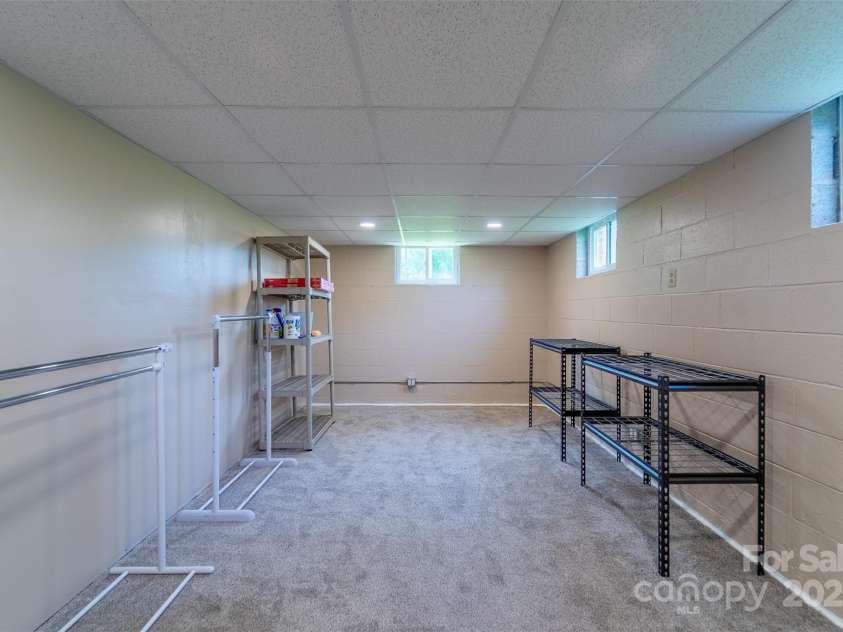 191 Rolling Green Drive, Sylva, NC 28779.  MLS# CAR4267172, YatesRealty ID 17538. 