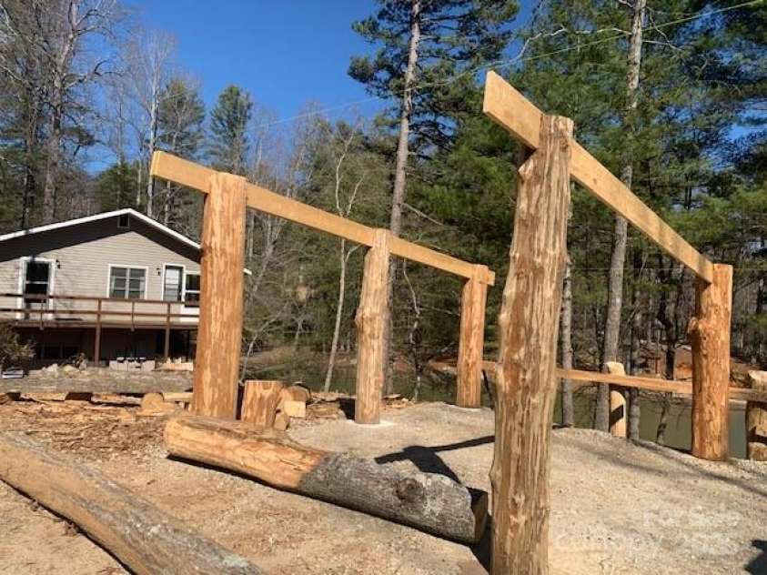 30 LAKEMONT COTTAGE Trail, Flat Rock, NC 28731.  MLS# CAR4232172, YatesRealty ID 1754. 