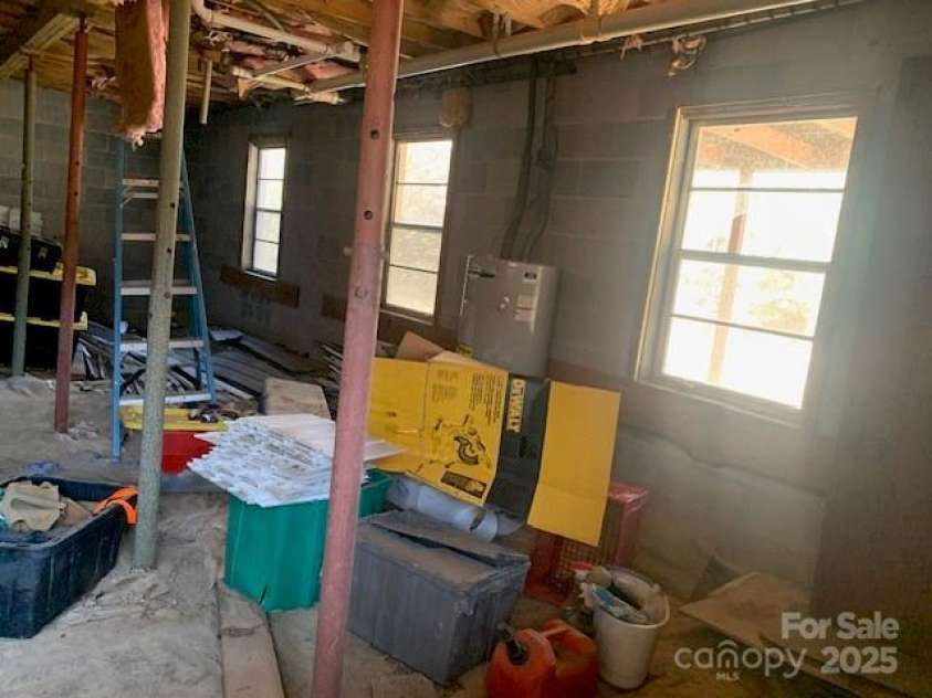 30 LAKEMONT COTTAGE Trail, Flat Rock, NC 28731.  MLS# CAR4232172, YatesRealty ID 1754. OTHER HALF, WINDOWS TO LAKE. TOTAL 640 SF.