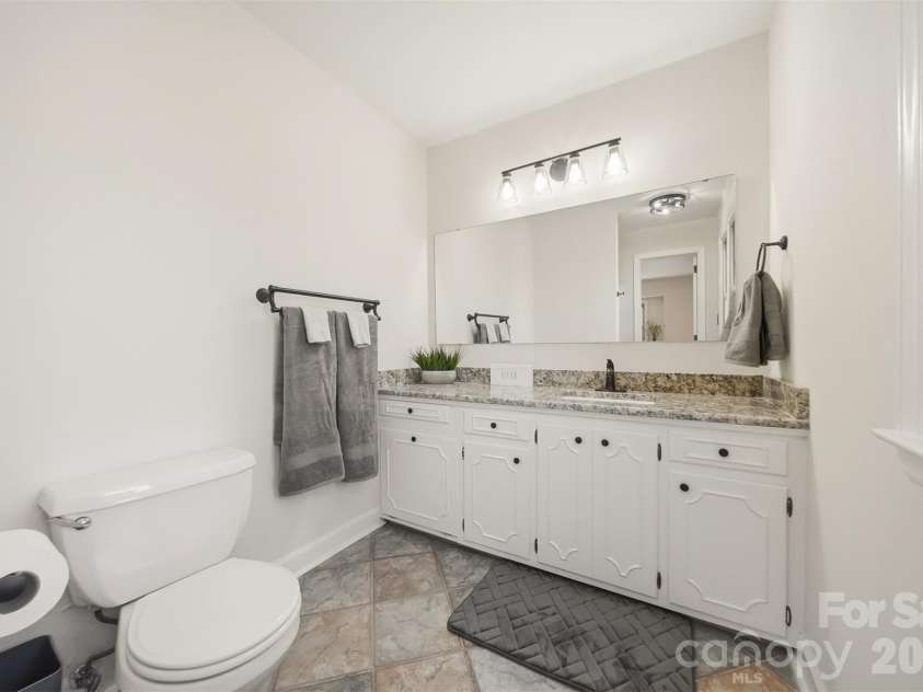4776 Kennedy Street, Hickory, NC 28602.  MLS# CAR4353201, YatesRealty ID 17540. 