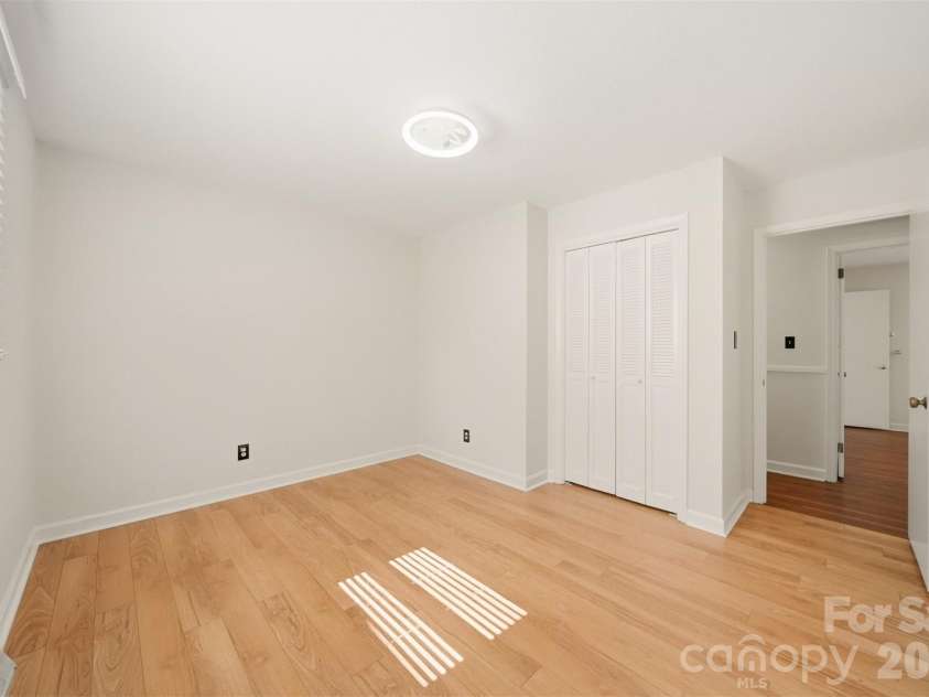 4776 Kennedy Street, Hickory, NC 28602.  MLS# CAR4353201, YatesRealty ID 17540. 