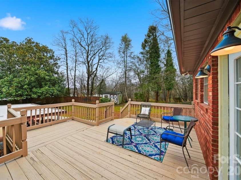 4776 Kennedy Street, Hickory, NC 28602.  MLS# CAR4353201, YatesRealty ID 17540. 