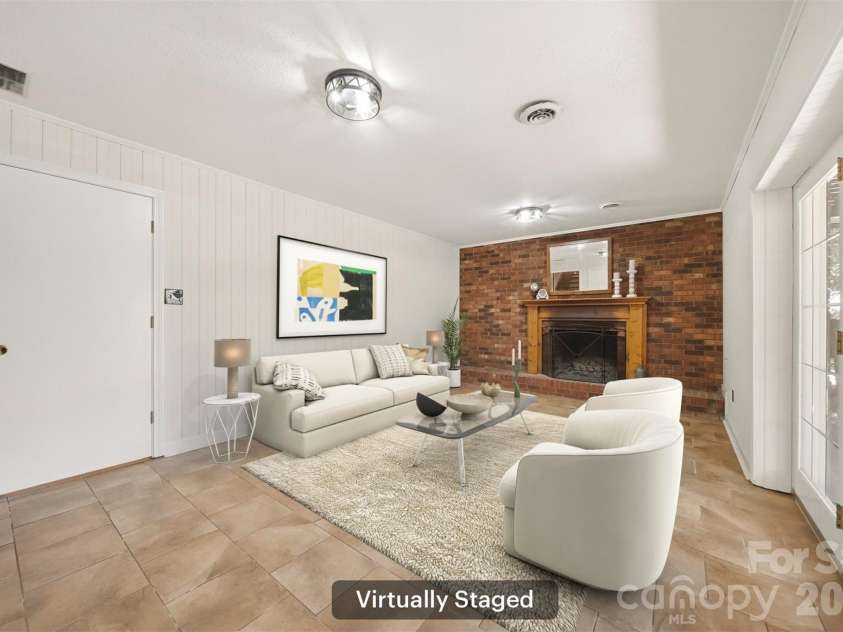 4776 Kennedy Street, Hickory, NC 28602.  MLS# CAR4353201, YatesRealty ID 17540. 