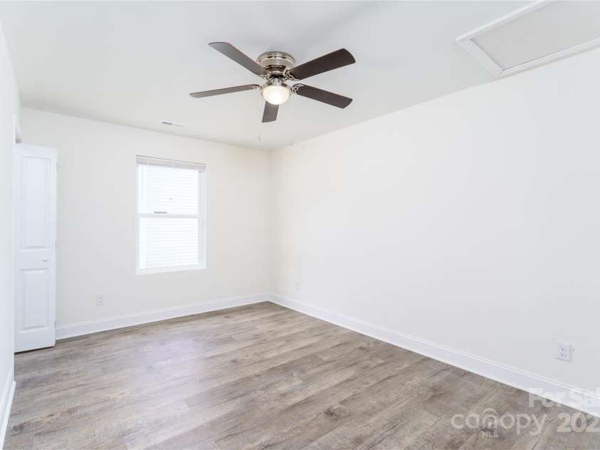 810 Raleigh Avenue, Statesville, NC 28677.  MLS# CAR4266366, YatesRealty ID 17540. Secondary Bedroom-1