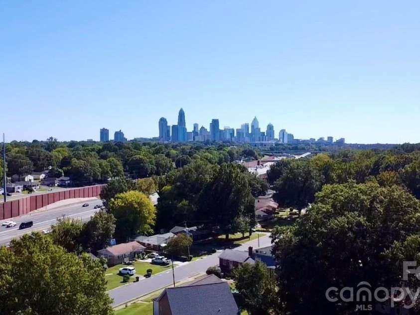1435 Dean Street, Charlotte, NC 28216.  MLS# CAR4429193, YatesRealty ID 17541. 10 Minutes from Uptown