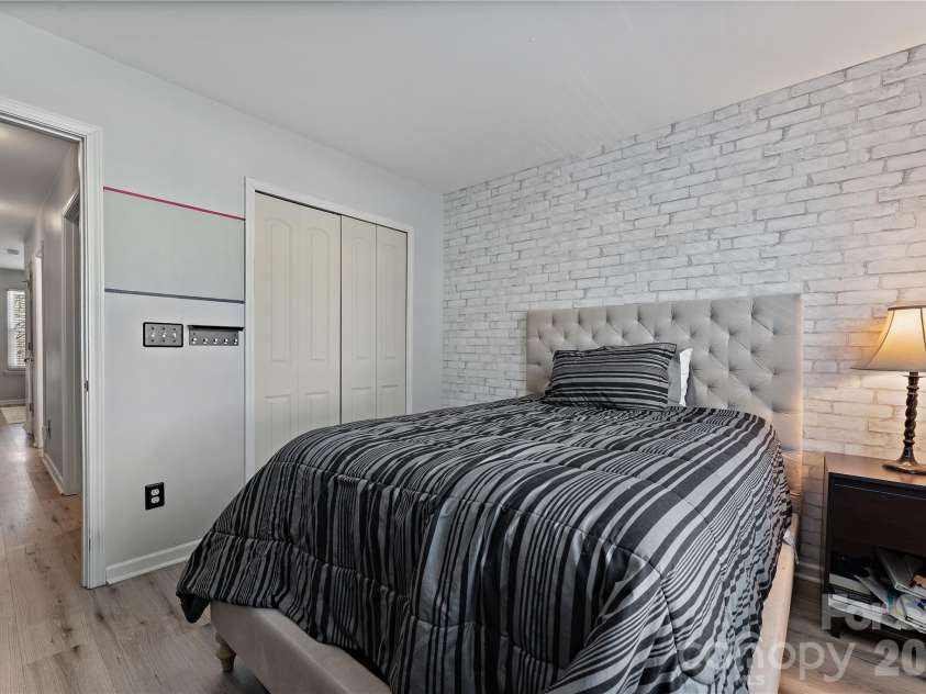 11138 Saintsbury Place, Charlotte, NC 28270.  MLS# CAR4354496, YatesRealty ID 17542. 