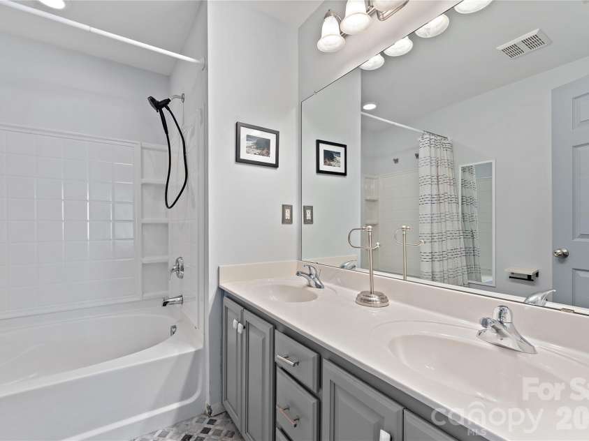 11138 Saintsbury Place, Charlotte, NC 28270.  MLS# CAR4354496, YatesRealty ID 17542. 
