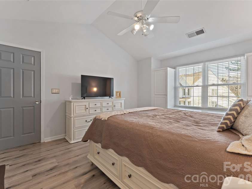 11138 Saintsbury Place, Charlotte, NC 28270.  MLS# CAR4354496, YatesRealty ID 17542. 