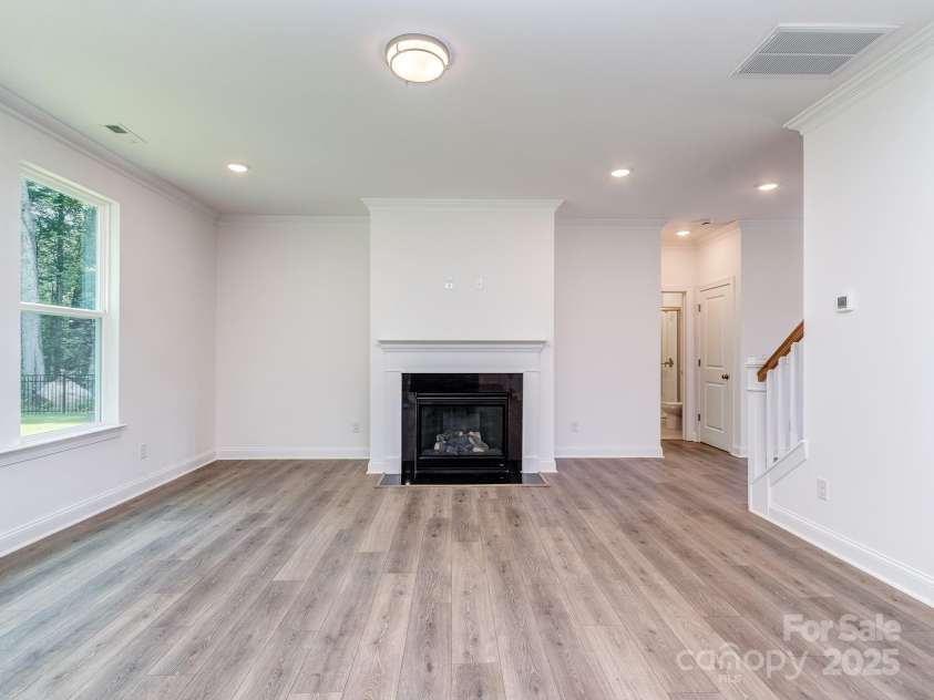 7108 Hambright Road, Huntersville, NC 28078.  MLS# CAR4267647, YatesRealty ID 17542. 