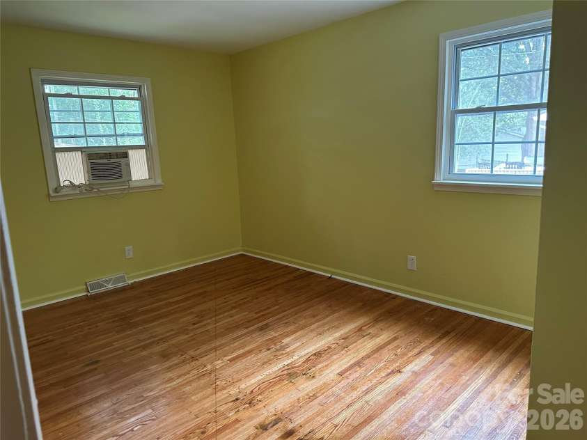 3220 Wiseman Drive, Charlotte, NC 28227.  MLS# CAR4396959, YatesRealty ID 17544. 